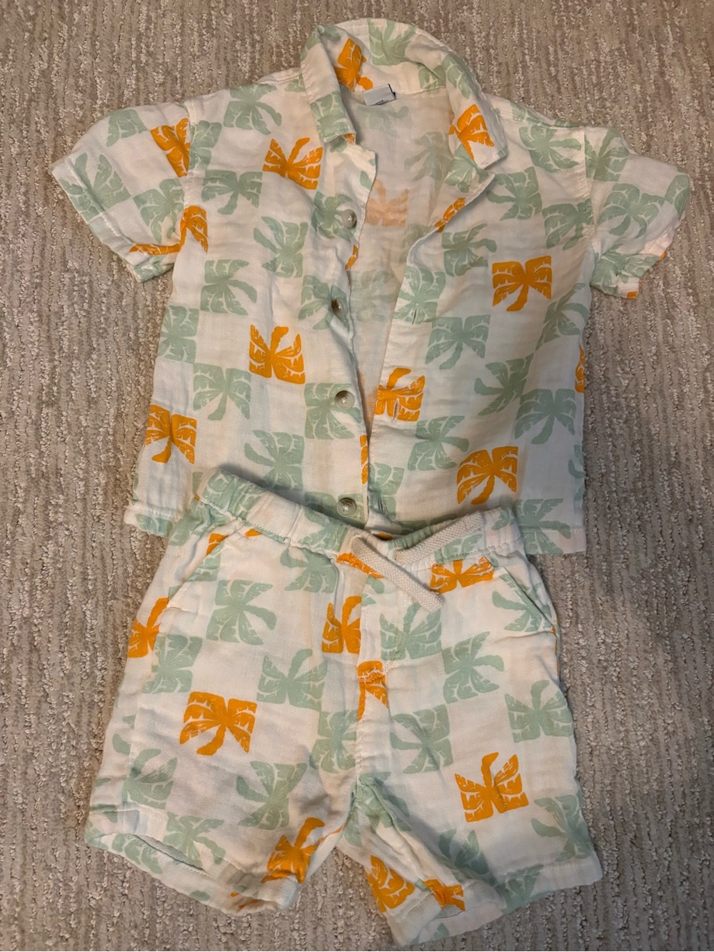 Adorable Old Navy Mint Green & Yellow Palm-Print Toddler Set
